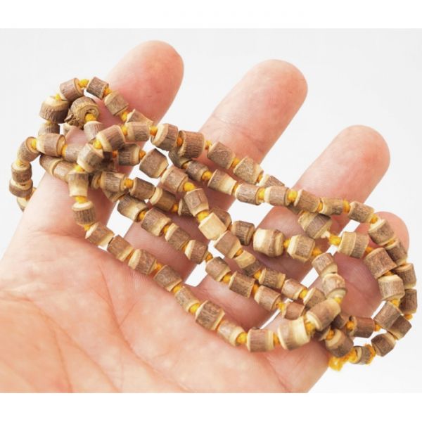 Чотки з дерева Нім з корою перев'язані 6мм.