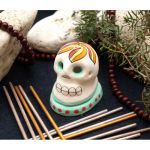 Підставка під аромаконуси терракот Череп №2 волосатий Білий