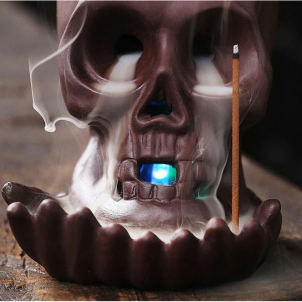 Подставка Жидкий дым керамика "Череп LED"